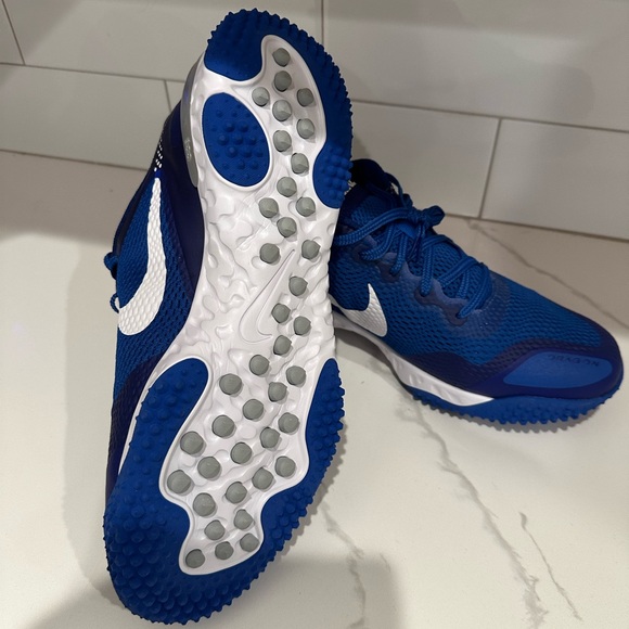 NIKE TURF SHOES - Picture 2 of 4